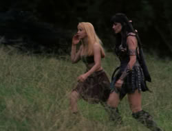 extant_XenaWarriorPrincess_4x03_AFamilyAffair_02531