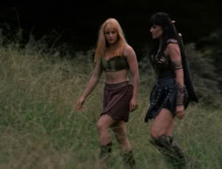 extant_XenaWarriorPrincess_4x03_AFamilyAffair_02535