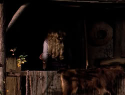 extant_XenaWarriorPrincess_4x03_AFamilyAffair_02731