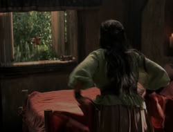 extant_XenaWarriorPrincess_4x03_AFamilyAffair_02749
