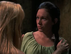 extant_XenaWarriorPrincess_4x03_AFamilyAffair_02784
