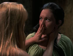 extant_XenaWarriorPrincess_4x03_AFamilyAffair_02799