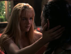 extant_XenaWarriorPrincess_4x03_AFamilyAffair_02835