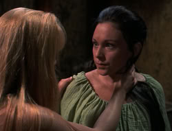 extant_XenaWarriorPrincess_4x03_AFamilyAffair_02836