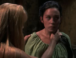 extant_XenaWarriorPrincess_4x03_AFamilyAffair_02839