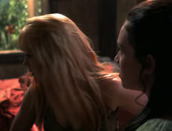 extant_XenaWarriorPrincess_4x03_AFamilyAffair_02857
