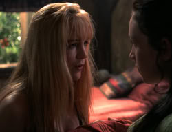 extant_XenaWarriorPrincess_4x03_AFamilyAffair_02866