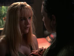 extant_XenaWarriorPrincess_4x03_AFamilyAffair_02878