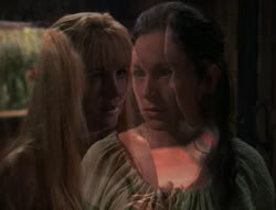 extant_XenaWarriorPrincess_4x03_AFamilyAffair_02882