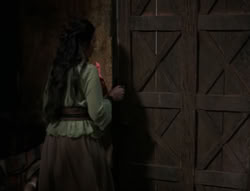 extant_XenaWarriorPrincess_4x03_AFamilyAffair_02888