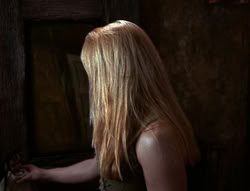 extant_XenaWarriorPrincess_4x03_AFamilyAffair_02908