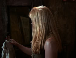 extant_XenaWarriorPrincess_4x03_AFamilyAffair_02909