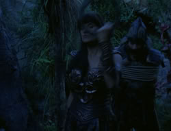 extant_XenaWarriorPrincess_4x03_AFamilyAffair_02977