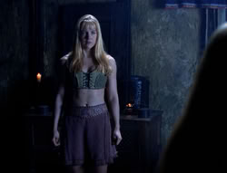 extant_XenaWarriorPrincess_4x03_AFamilyAffair_03063