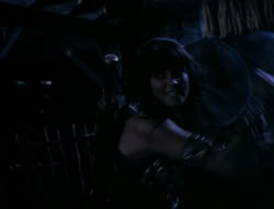 extant_XenaWarriorPrincess_4x03_AFamilyAffair_03240