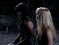 extant_XenaWarriorPrincess_4x03_AFamilyAffair_03538