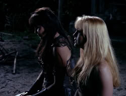 extant_XenaWarriorPrincess_4x03_AFamilyAffair_03542