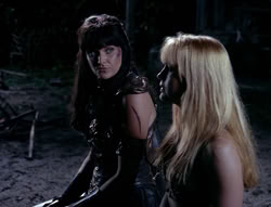 extant_XenaWarriorPrincess_4x03_AFamilyAffair_03544