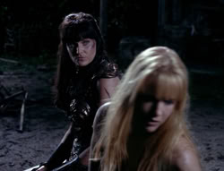 extant_XenaWarriorPrincess_4x03_AFamilyAffair_03547