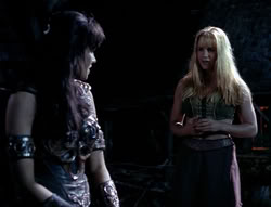 extant_XenaWarriorPrincess_4x03_AFamilyAffair_03572