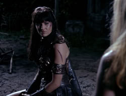 extant_XenaWarriorPrincess_4x03_AFamilyAffair_03573