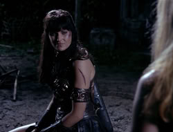 extant_XenaWarriorPrincess_4x03_AFamilyAffair_03576