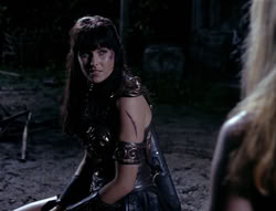 extant_XenaWarriorPrincess_4x03_AFamilyAffair_03579