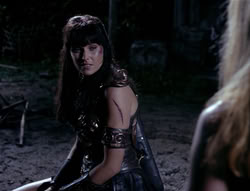 extant_XenaWarriorPrincess_4x03_AFamilyAffair_03581