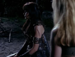 extant_XenaWarriorPrincess_4x03_AFamilyAffair_03634