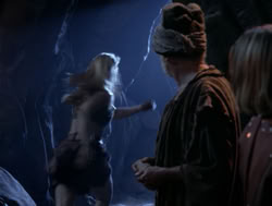 extant_XenaWarriorPrincess_4x05-AGoodDay_02220