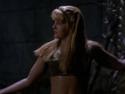 extant_XenaWarriorPrincess_4x06-ATaleOfTwoMuses_0852