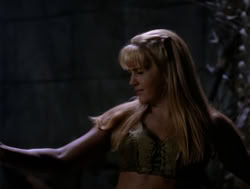 extant_XenaWarriorPrincess_4x06-ATaleOfTwoMuses_0856