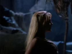 extant_XenaWarriorPrincess_4x06-ATaleOfTwoMuses_0877