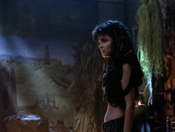extant_XenaWarriorPrincess_4x06-ATaleOfTwoMuses_1951
