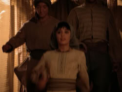 extant_XenaWarriorPrincess_4x06-ATaleOfTwoMuses_2308