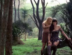 extant_XenaWarriorPrincess_4x07-LockedUpAndTiedDown_0014