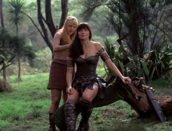 extant_XenaWarriorPrincess_4x07-LockedUpAndTiedDown_0019