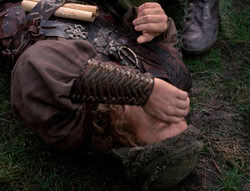 extant_XenaWarriorPrincess_4x07-LockedUpAndTiedDown_0130