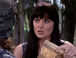 extant_XenaWarriorPrincess_4x07-LockedUpAndTiedDown_0164