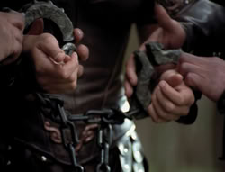 extant_XenaWarriorPrincess_4x07-LockedUpAndTiedDown_0296