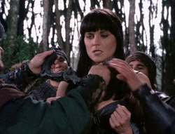 extant_XenaWarriorPrincess_4x07-LockedUpAndTiedDown_0299