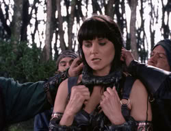 extant_XenaWarriorPrincess_4x07-LockedUpAndTiedDown_0305