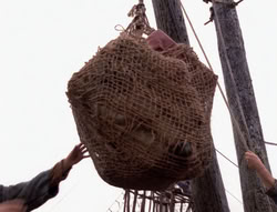 extant_XenaWarriorPrincess_4x07-LockedUpAndTiedDown_0314