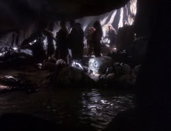 extant_XenaWarriorPrincess_4x07-LockedUpAndTiedDown_0434