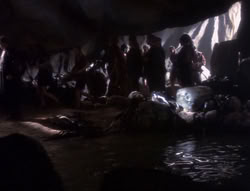 extant_XenaWarriorPrincess_4x07-LockedUpAndTiedDown_0436