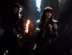 extant_XenaWarriorPrincess_4x07-LockedUpAndTiedDown_0446