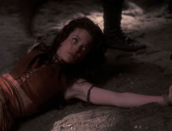 extant_XenaWarriorPrincess_4x07-LockedUpAndTiedDown_0519
