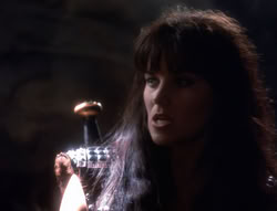 extant_XenaWarriorPrincess_4x07-LockedUpAndTiedDown_0560