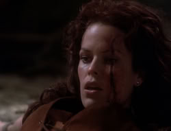 extant_XenaWarriorPrincess_4x07-LockedUpAndTiedDown_0570