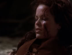 extant_XenaWarriorPrincess_4x07-LockedUpAndTiedDown_0571